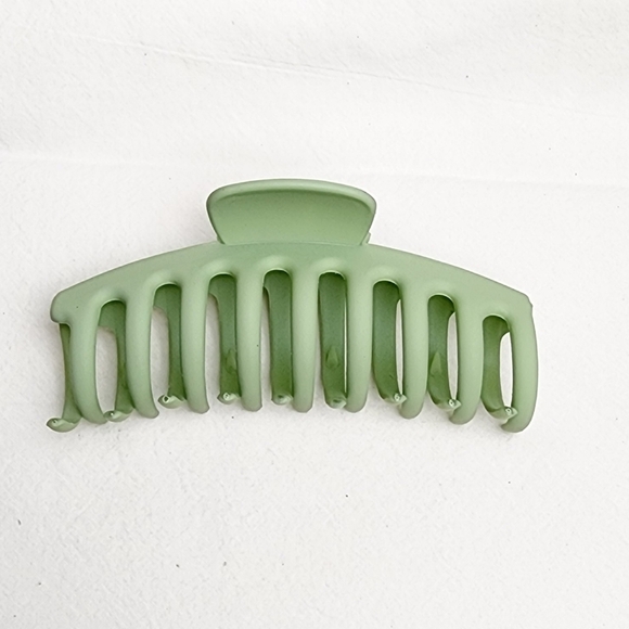 Claw Clip Hair Accessories - Picture 4 of 4